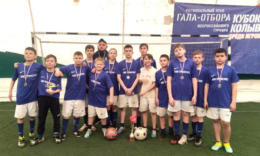 Навлинский тренер по футболу Сергей Никулин отмечен благодарственным письмом Комитета по физической культуре и спорту