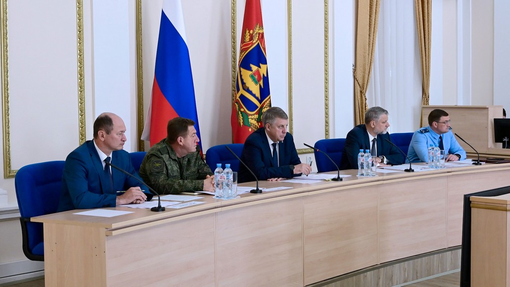 В правительстве Брянской области состоялось обсуждение обеспечения правопорядка в регионе