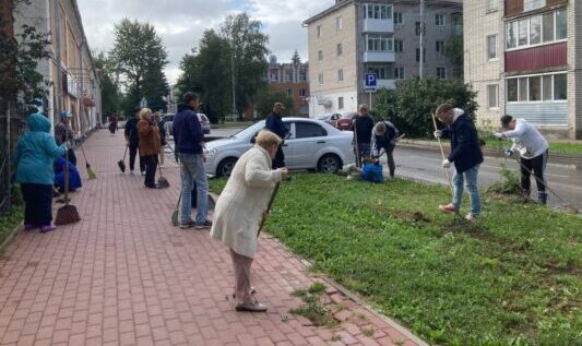В брянском Трубчевске прошел общеобластной субботник