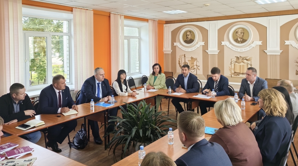 В Навлинском районе состоялась рабочая встреча адвокатов