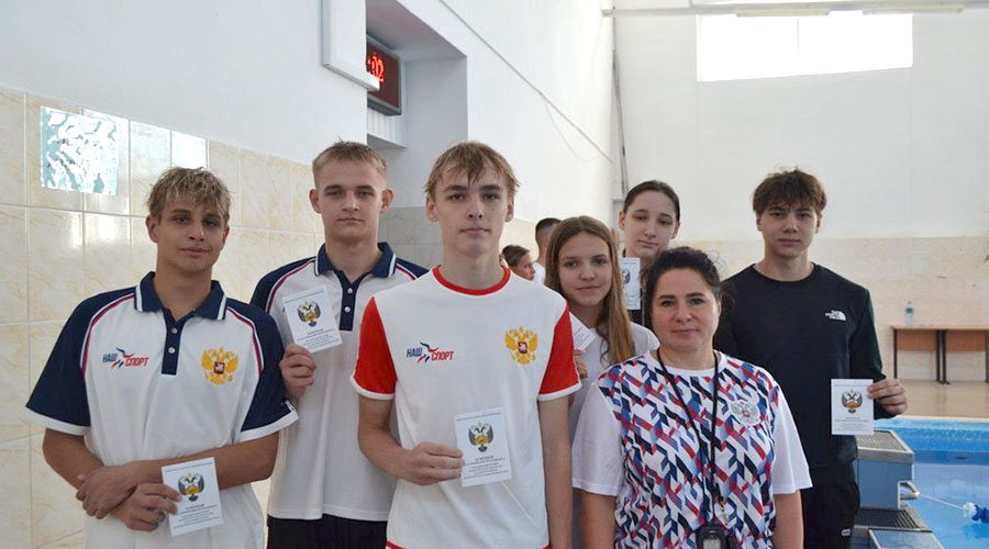 В Брянске соревновались пловцы на короткой воде