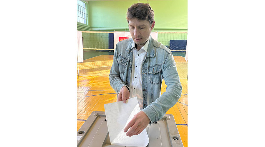 Заместитель директора комплексного центра социального обслуживания населения Михаил Фокин принял участие в выборах: