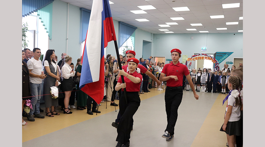 Навлинских ребят поздравили с Днем знаний