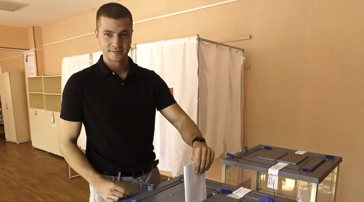 В посёлке Путёвка Брянской области проголосовал участник программы «Брянские Герои»