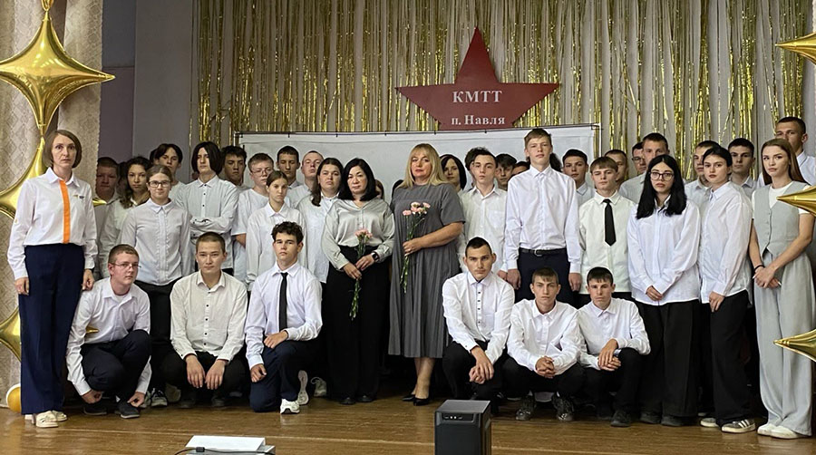 В навлинском техникуме состоялась патриотическая акция-конкурс «Связующая  нить»