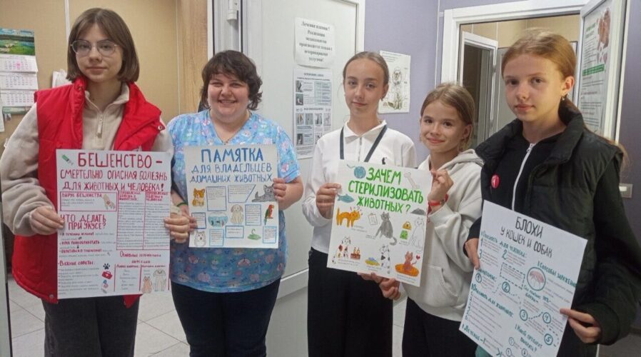 Участники молодежного движения «Движение первых» Навлинского района проявили искреннюю заботу к нашим меньшим братьям — домашним питомцам