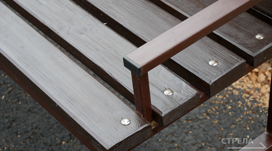 В брянском городе Клинцы завершили благоустройство площади у фонтана «Центральный»