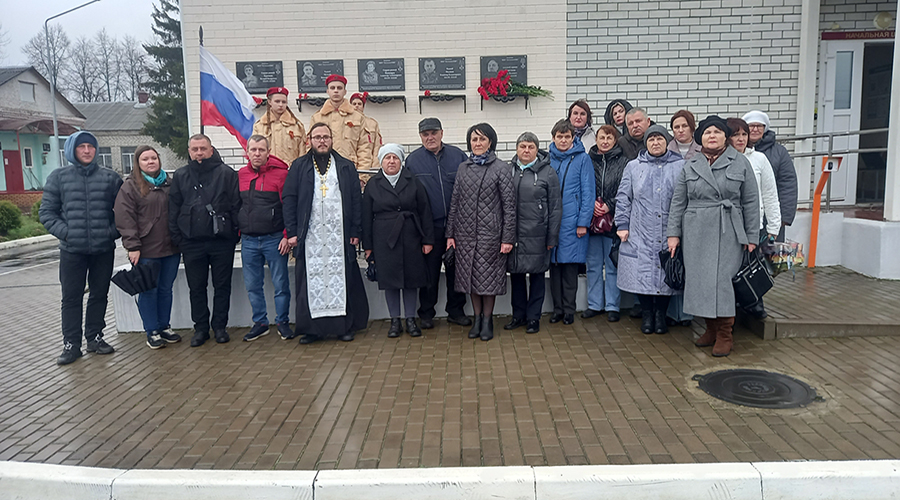 Погиб, спасая боевых товарищей