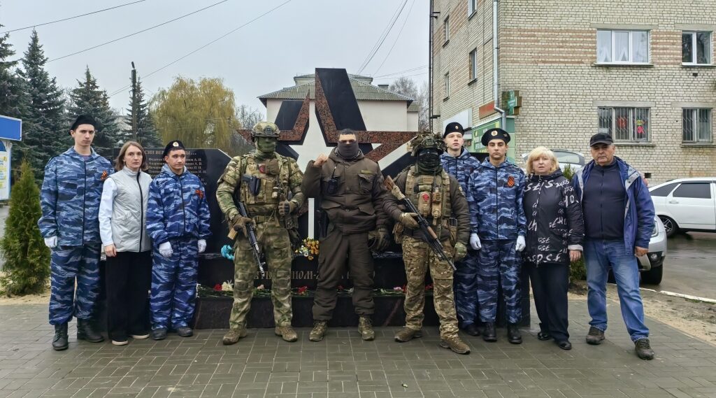 В навлинском техникуме состоялась передача гуманитарной помощи воинам СВО