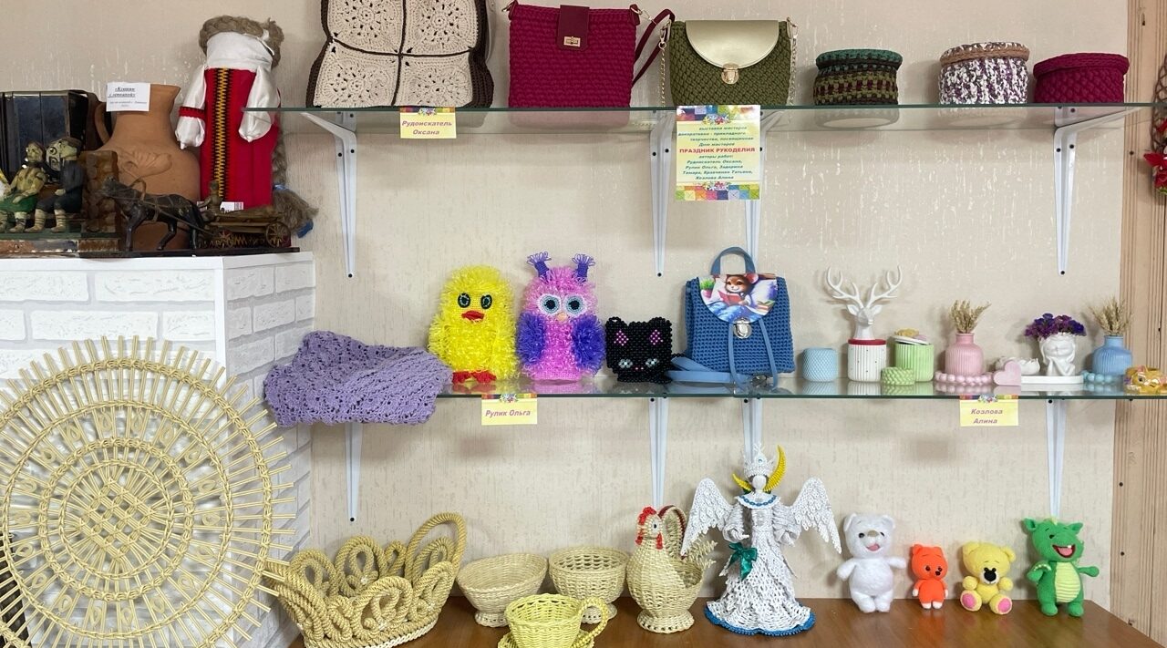 Навлинцев и гостей поселка приглашают на выставку «Праздник рукоделия»