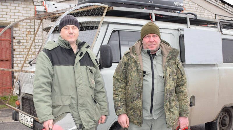 Энергетики Климовского района регулярно восстанавливают электросети РЭС после обстрелов