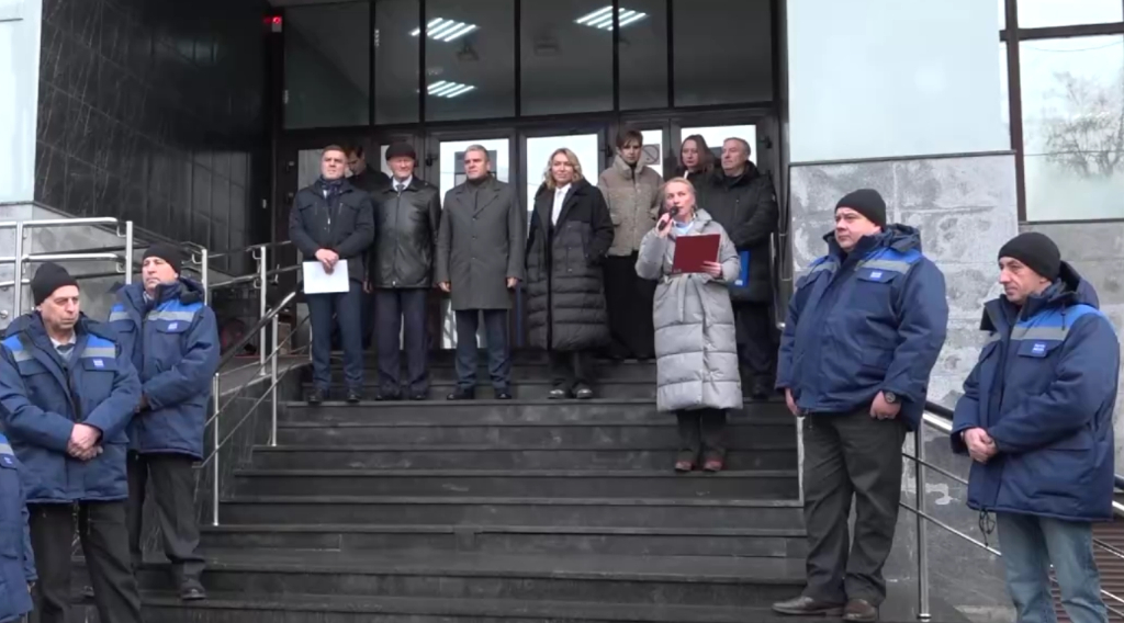 Сотрудники брянской почты получили бронированные автомобили