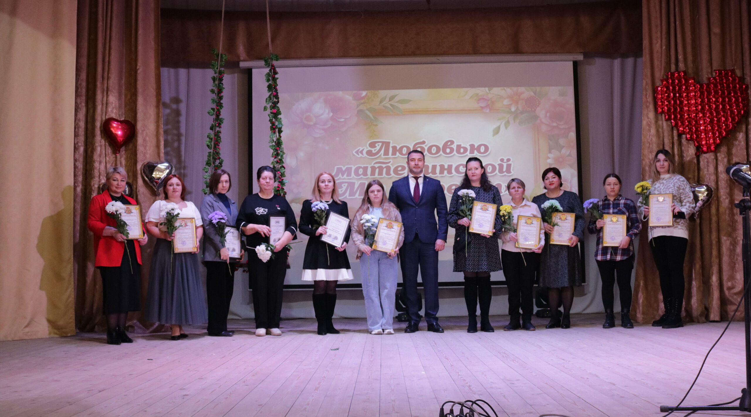 Ко Дню матери в Навле состоялось праздничное мероприятие