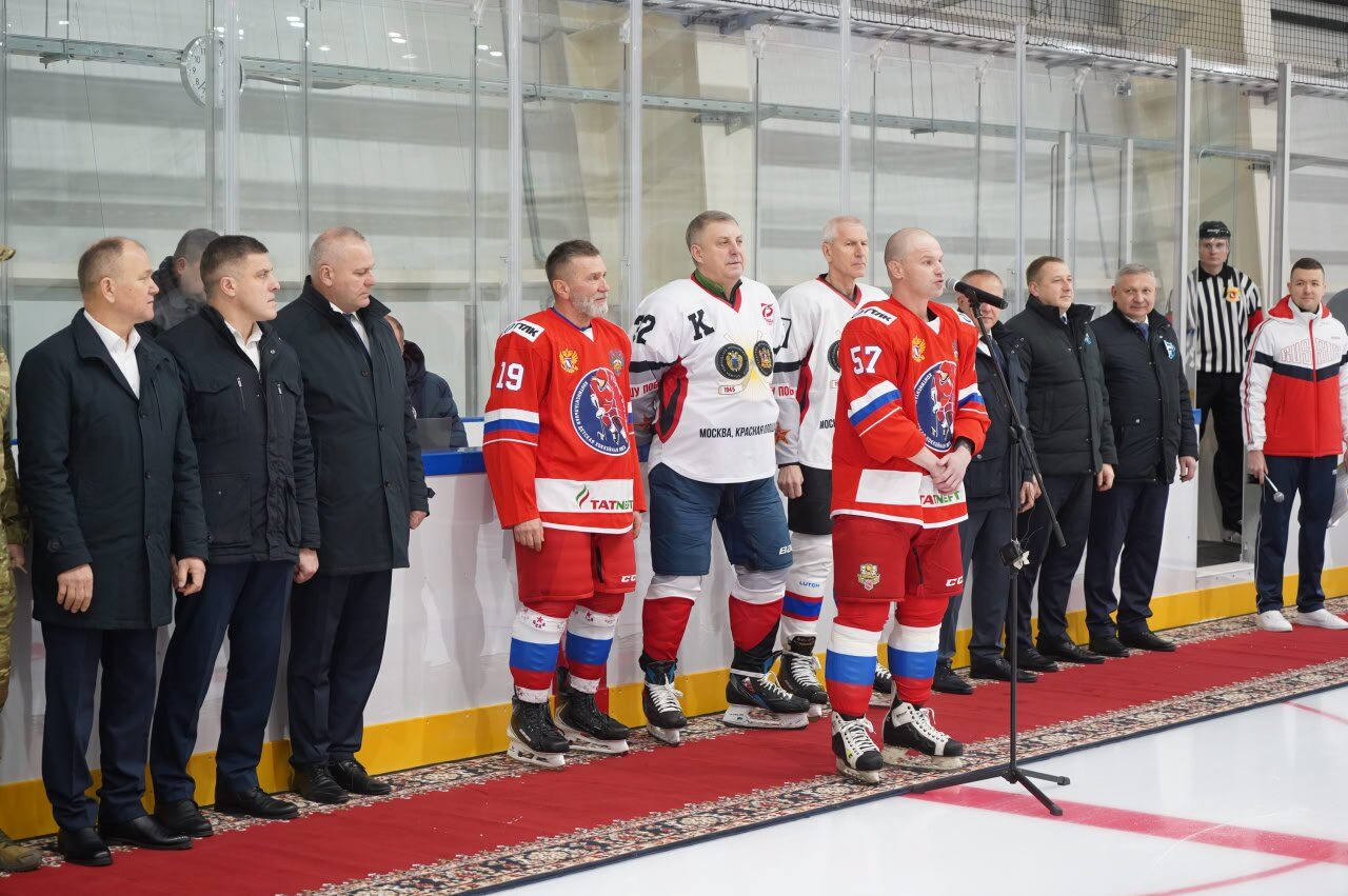 в селе Глинищево Брянского района открыли ледовый дворец