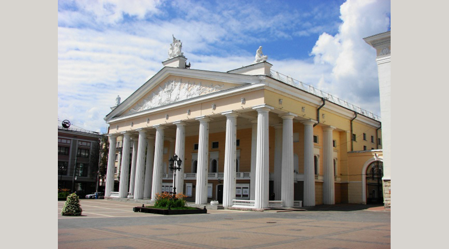 В Брянском драмтеатре представят проект «По Zoву сердца. Брянские волонтеры СВО»