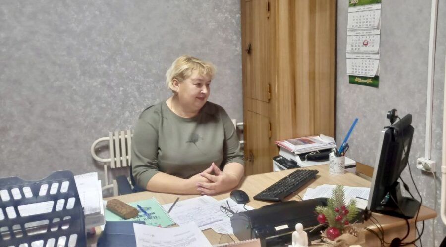 Жители Навли смотрят прямую линию с главой государства Владимиром Путиным