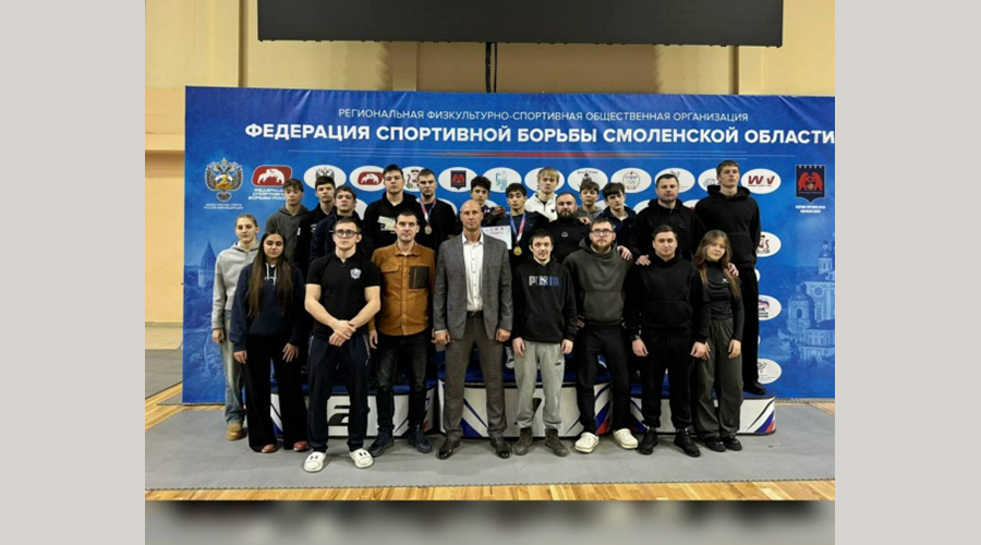 Брянские спортсмены успешно выступили на Первенстве ЦФО по спортивной борьбе