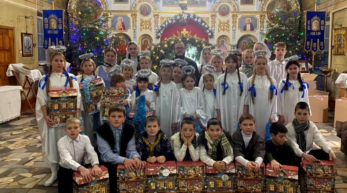 В навлинском храме состоялось соборное служение Рождественской Великой вечерни