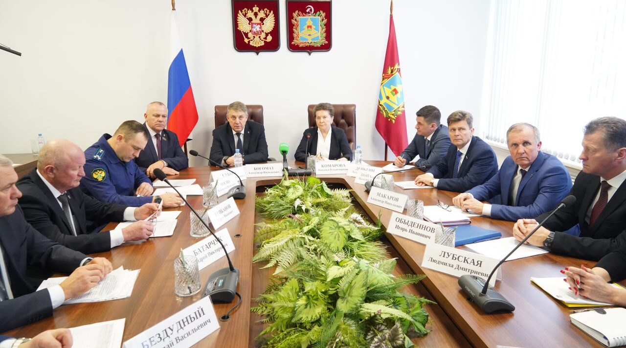 В Брянске обсудили развитие системы обращения с твердыми коммунальными отходами