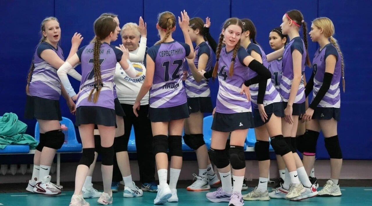 Навлинские волейболистки стали участниками соревнований в Санкт-Петербурге