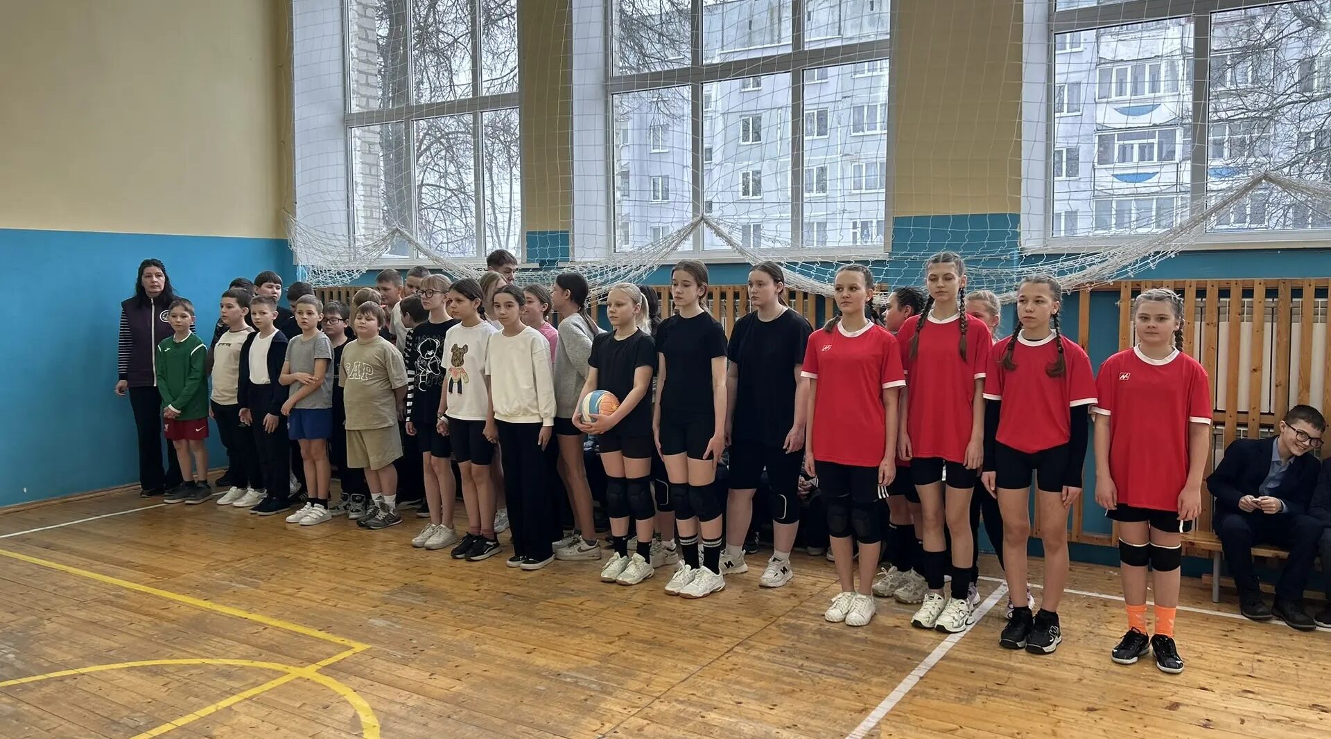 В Навлинской СОШ №1 прошел турнир по пионерболу