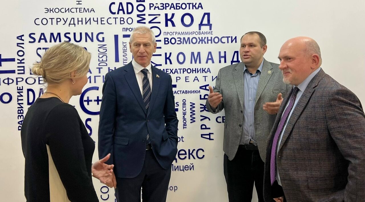 Брянский Дятьково посетил Председатель комитета Госдумы ФС РФ по физкультуре и спорту Олег Матыцин