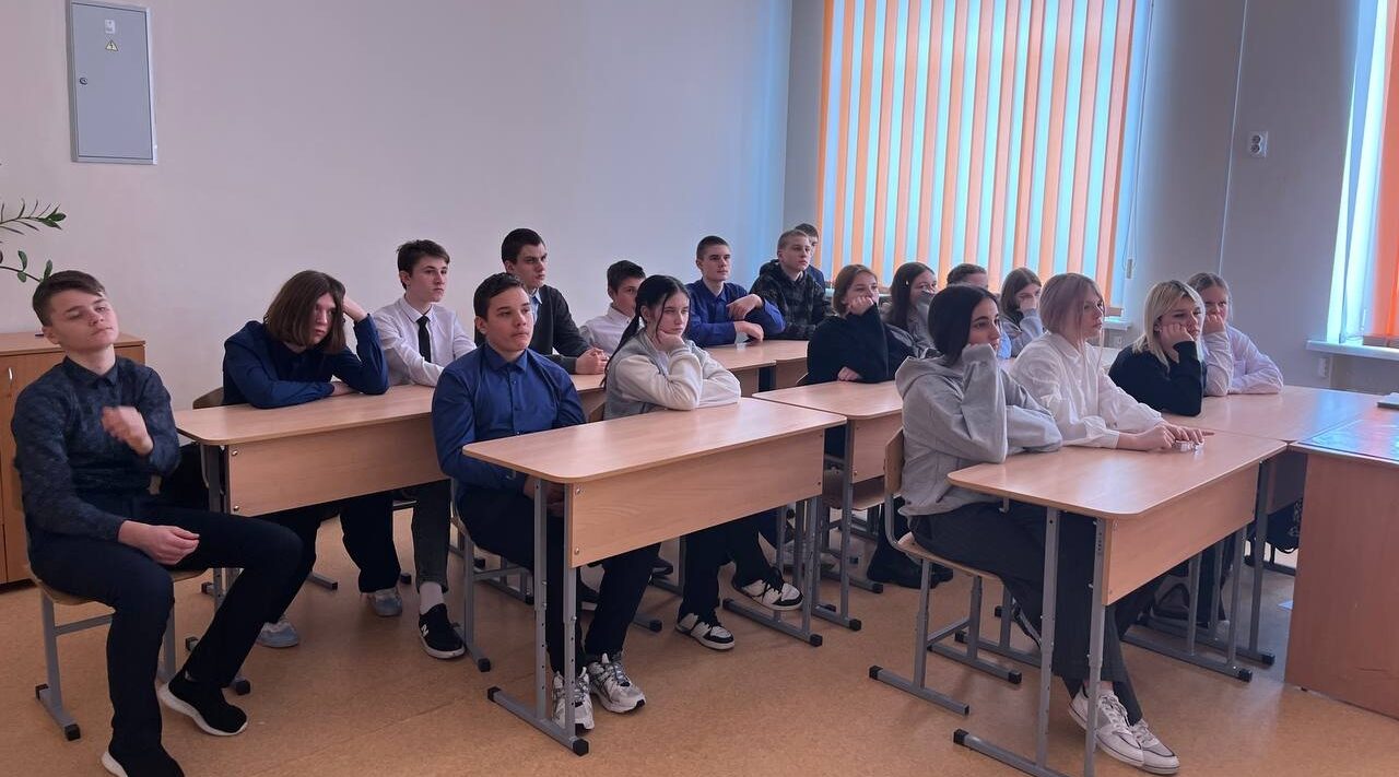 Учащиеся Навлинской школы стали участниками кинопоказа документального фильма