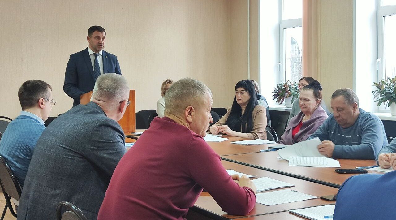 Депутаты Навлинского райсовета заслушали доклады о проделанной работе за 2025 год