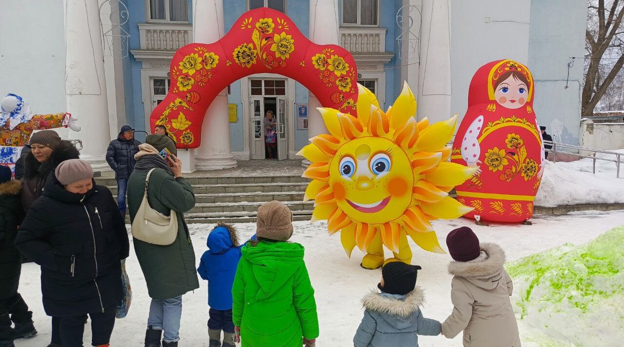 В брянском Новозыбкове весело проводили зиму