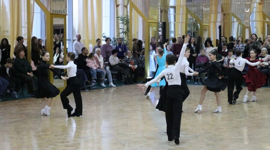 В Брянске прошли соревнования по танцевальному спорту