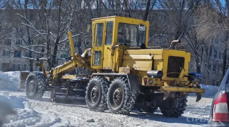 С брянских улиц за сутки убрано свыше 2,7 тысяч тонн снега