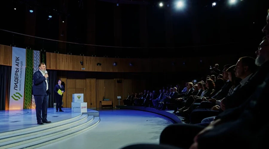 За победу в конкурсе «Лидеры АПК» борются два управленца из Брянской области