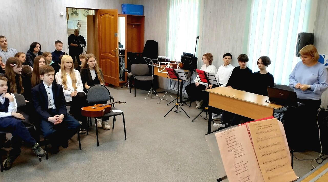 В Навлинской детской школе искусств состоялся творческий вечер «Голоса народных инструментов»