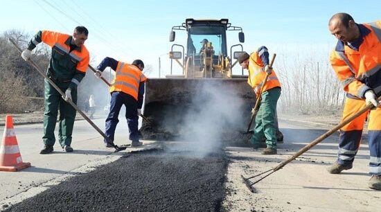 В Стародубском округе Брянщины ведется ремонт автодорог