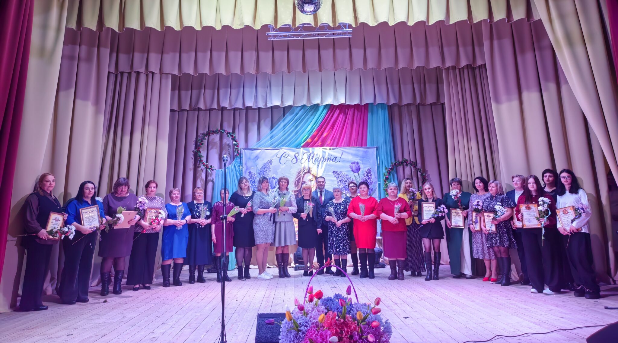 В Навле состоялся праздник, посвящённый Дню 8 Марта