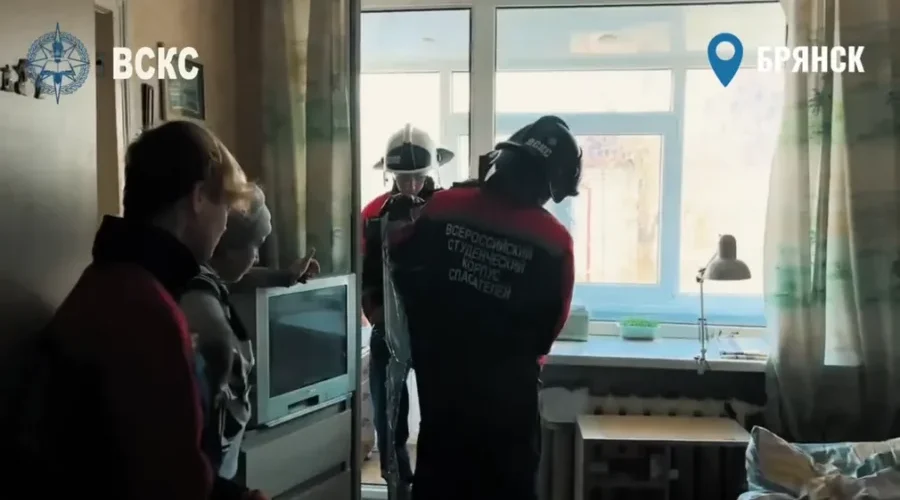 В Брянске помощь в ликвидации последствий теракта оказывают студенты-спасатели