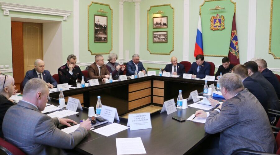 В Брянской облдуме рассмотрели ряд вопросов в сфере ЖКХ