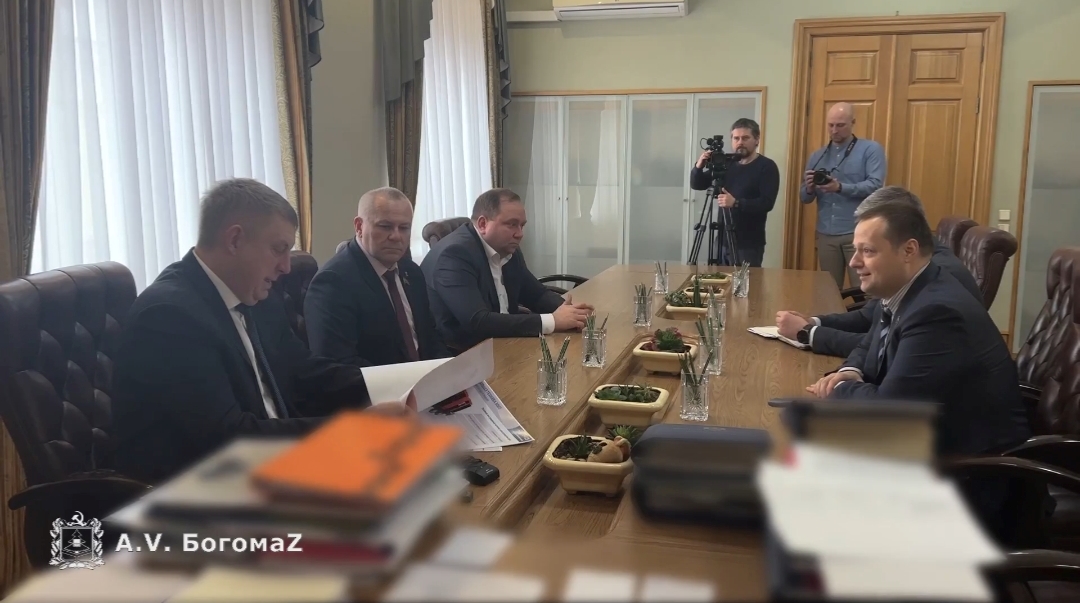 Глава Брянщины встретился с генеральным директором Минского моторного завода