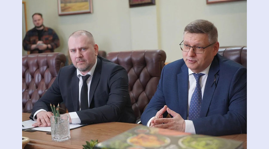 Брянский губернатор провел рабочую встречу с представителями АО «Россельхозбанк»