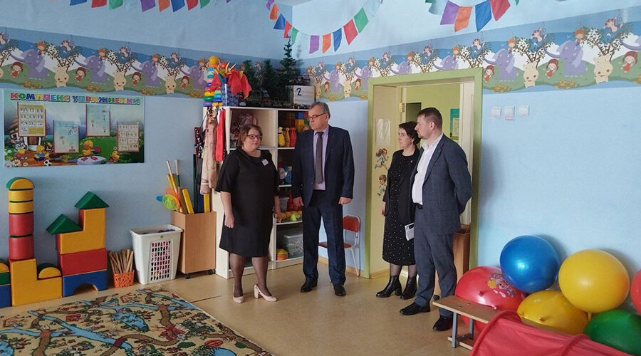 Заместитель губернатора Брянской области Юрий Никифоров посетил Выгоничский район