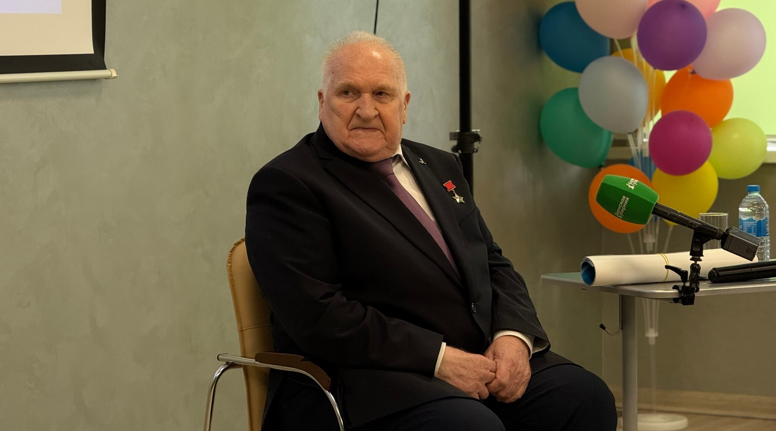 В брянском «Кванториуме» состоялась встреча с летчиком-космонавтом Виктором Афанасьевым