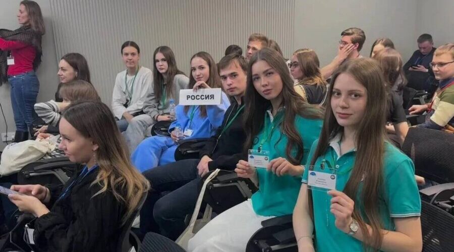 Школьники из брянских Клинцов стали лауреатами «Карловских чтений»