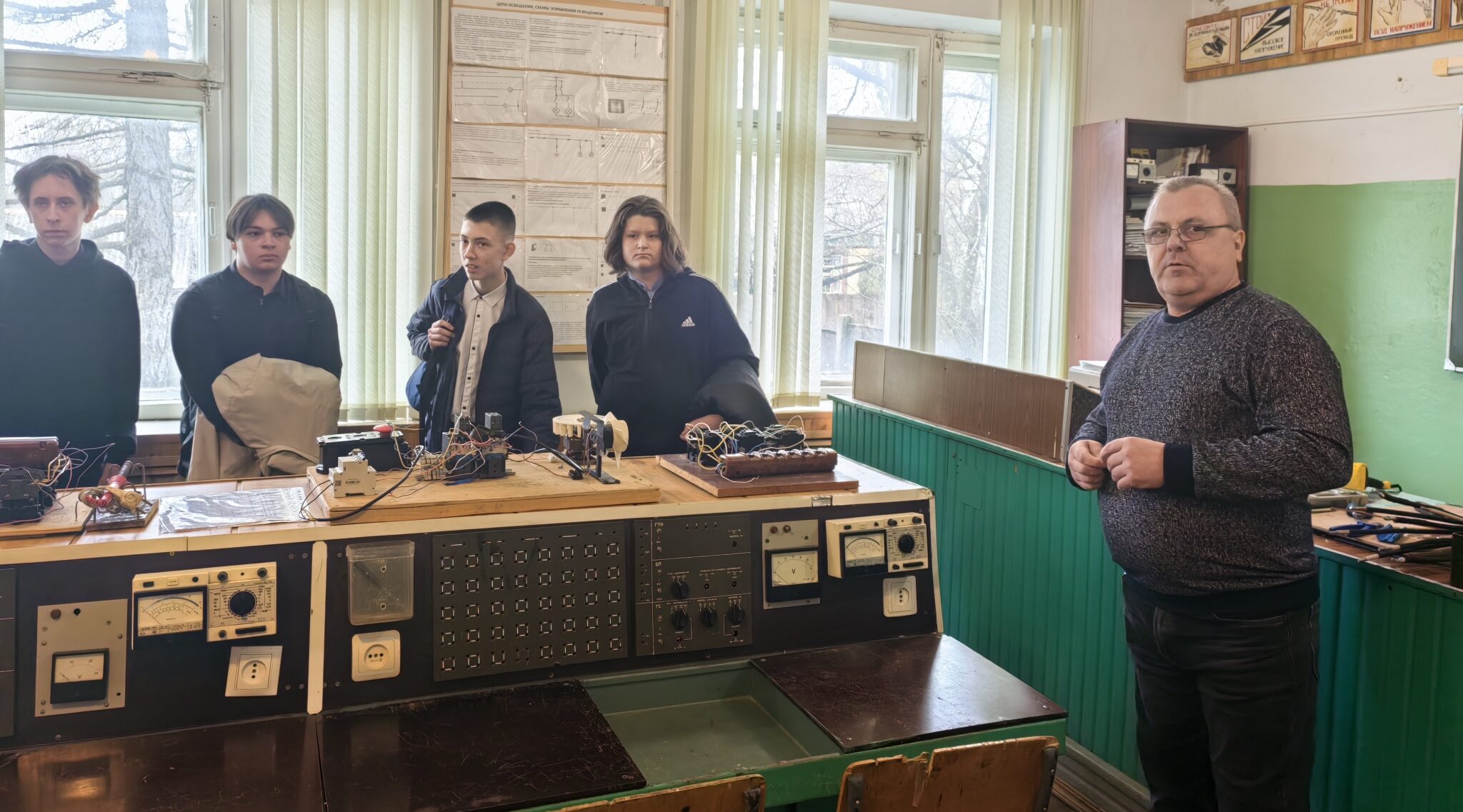 Навлинский техникум рассказал о рабочих профессиях