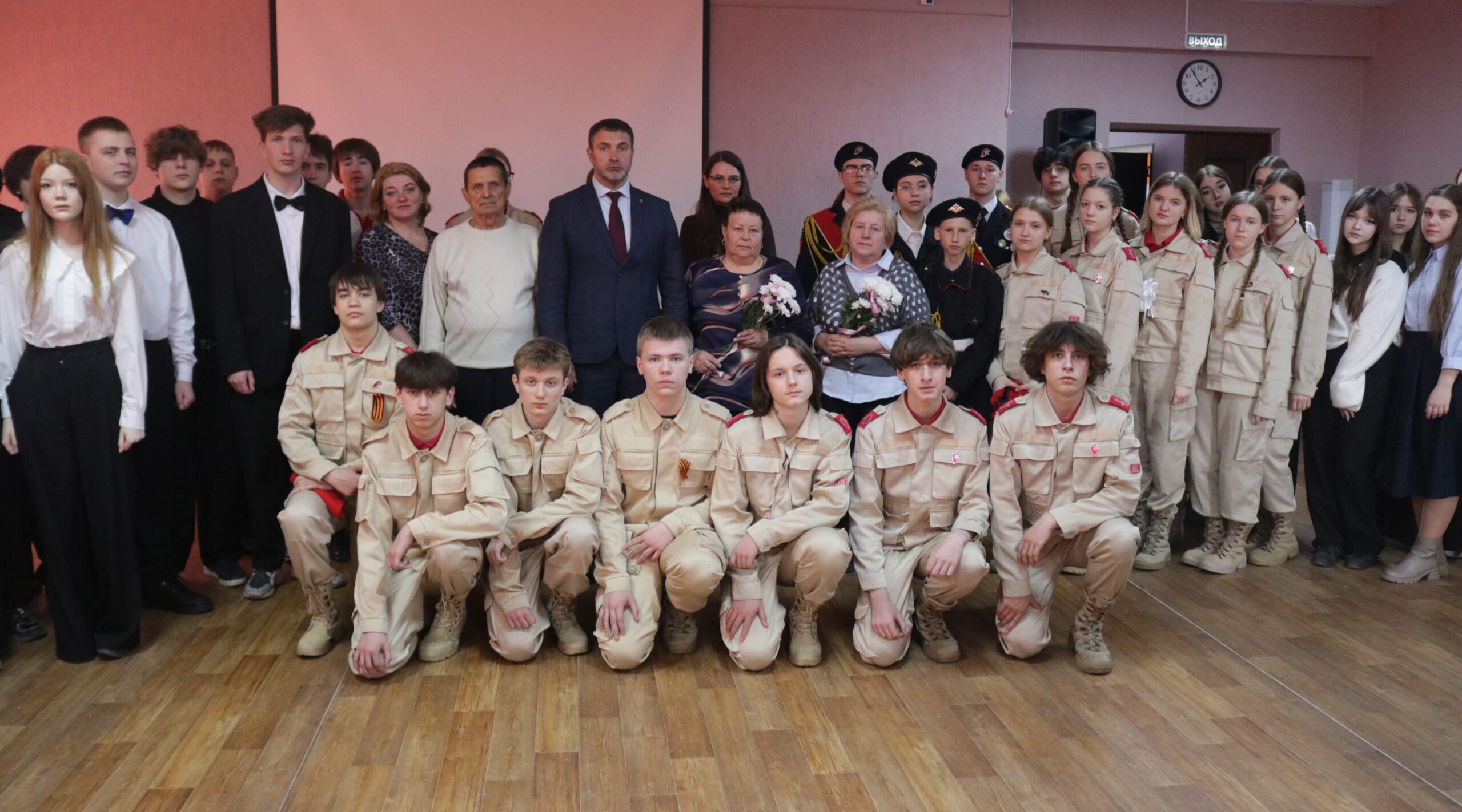 В Навлинской библиотеке прошло мероприятие «Новое время – новые герои»