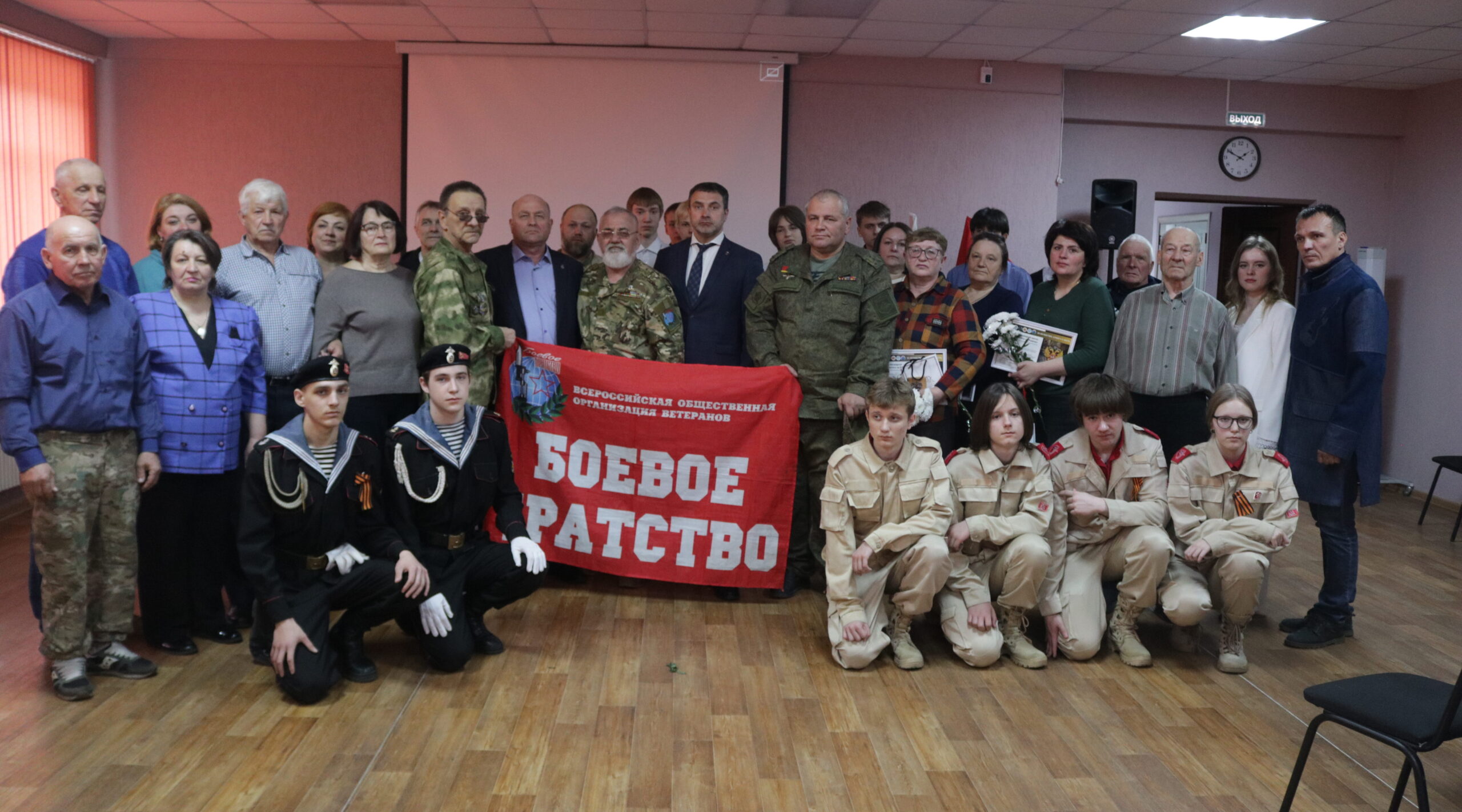 В Навлинской библиотеке прошло мероприятие «Горжусь тобой, солдат России!»