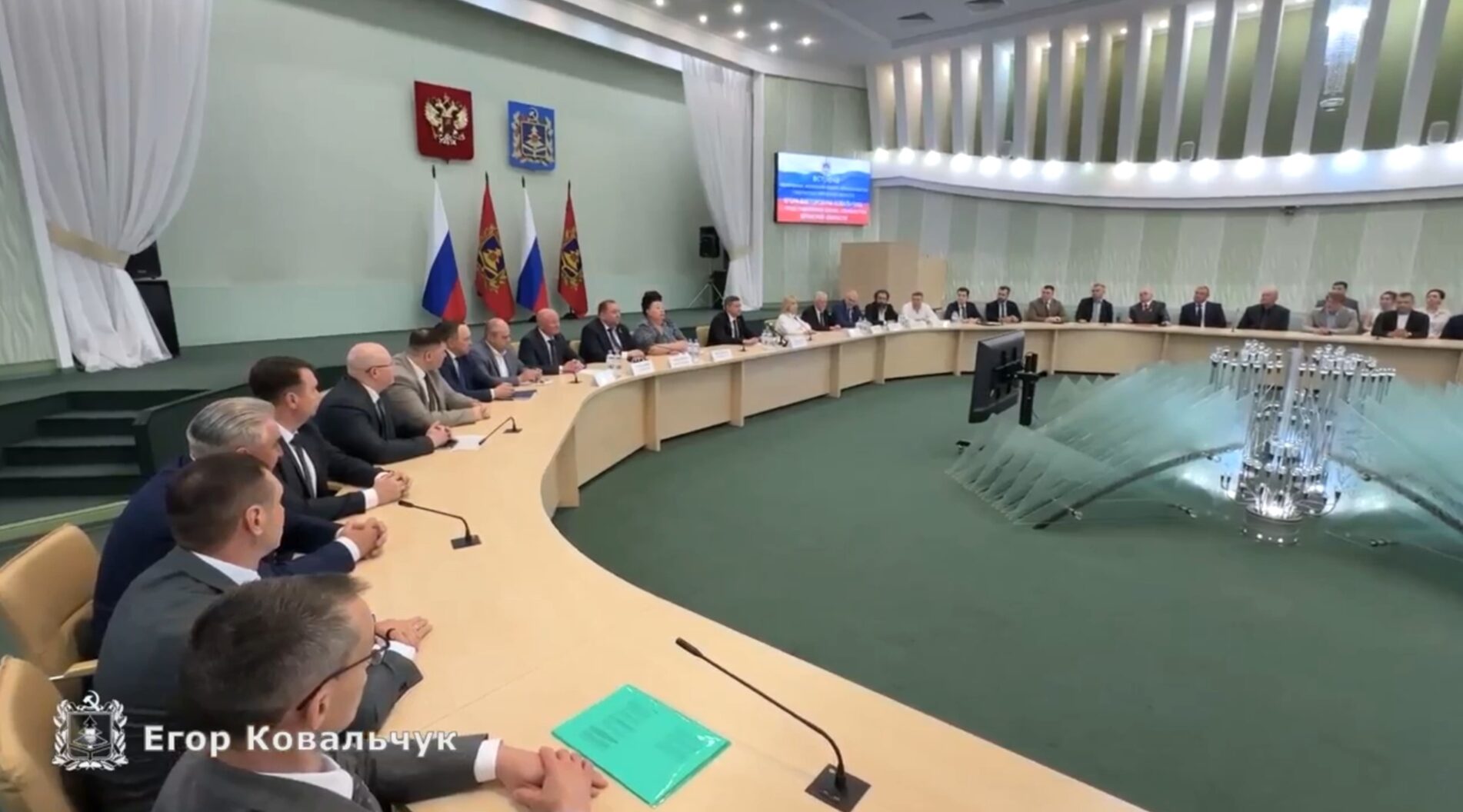 Врио брянского Губернатора Егор Ковальчук встретился с бизнес-сообществом