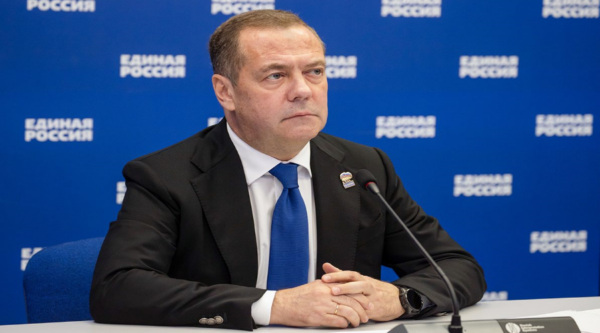Дмитрий Медведев: Попытки спрятать политический статус будут жёстко пресекаться