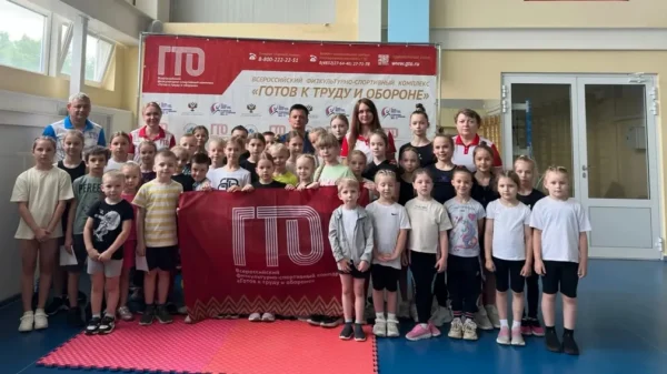 Юные акробаты сдали нормы ГТО в брянском спорткомплексе