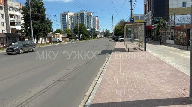 В Брянске продолжается капремонт автодороги по улице Красноармейской