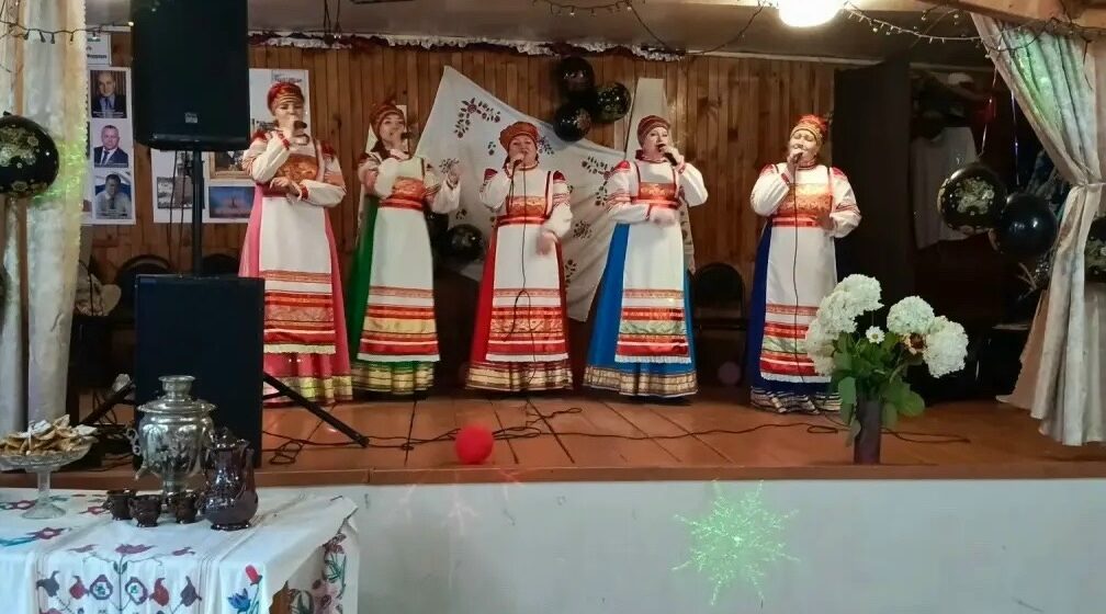 Навлинский Дом культуры провёл выездной концерт в Алексеевском СДК